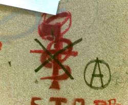 Pintada con el logo de ETA en la UCM