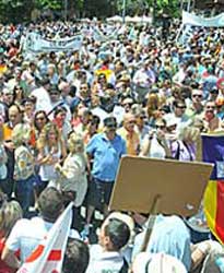 Por primera vez se produjo una protesta cÃ­vica en Palma contra la imposiciÃ³n del catalÃ¡n en Baleares.