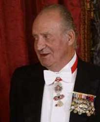 Lo responsable es decir en pÃºblico que el Rey va desnudo.