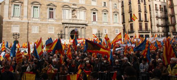 Manifestacion_Plaza_San_Jaime_Barcelona.jpg